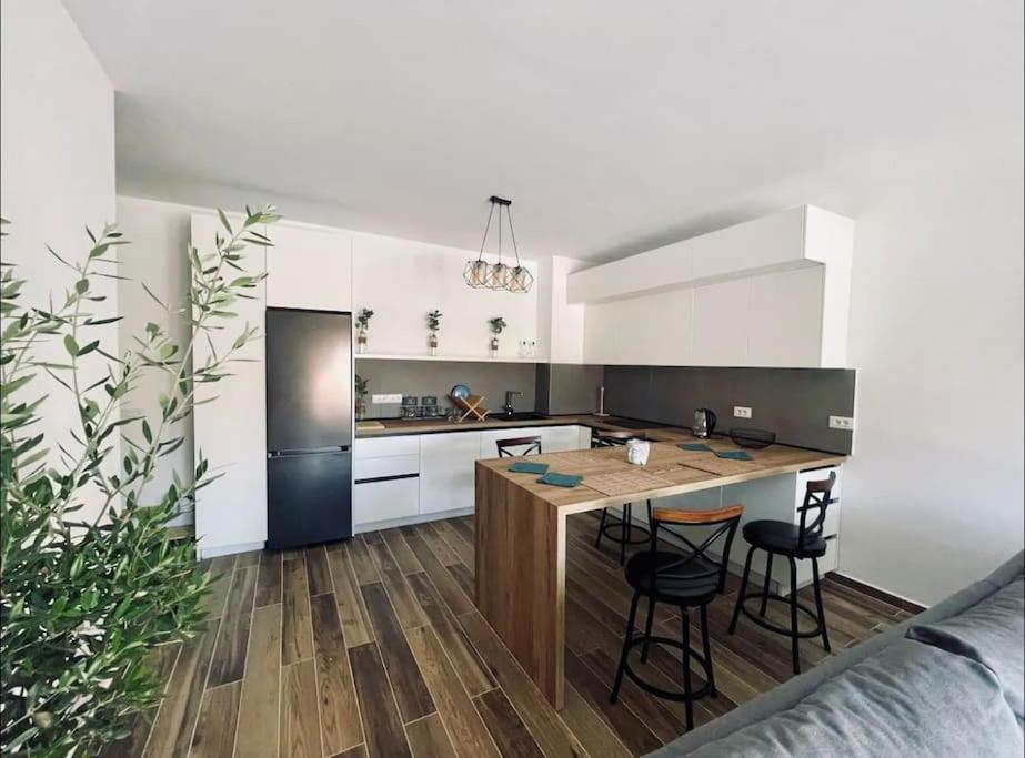 Tirana City Comfort Екстериор снимка